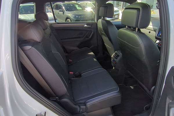 2024 Volkswagen Tiguan Wolfsburg Edition Allspace 5N
