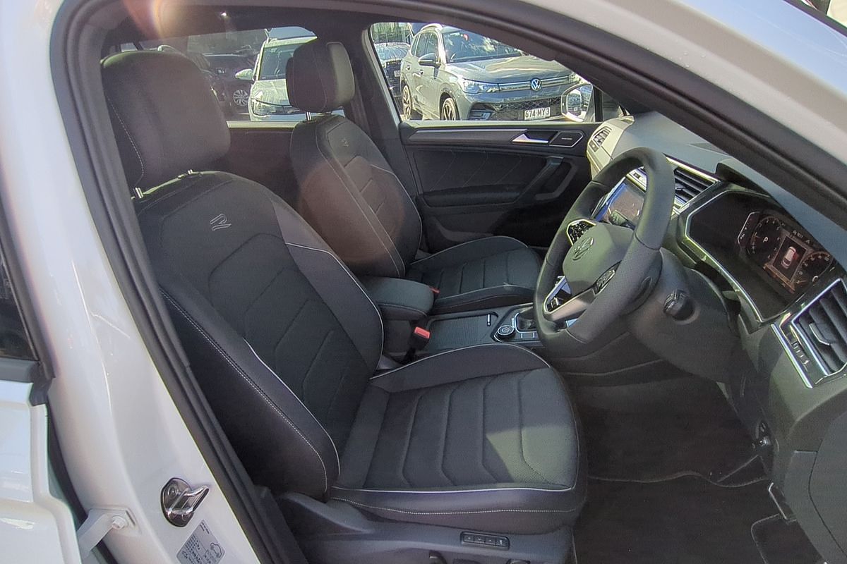 2024 Volkswagen Tiguan Wolfsburg Edition Allspace 5N