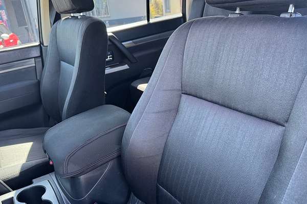 2012 Mitsubishi Pajero GLX-R NW