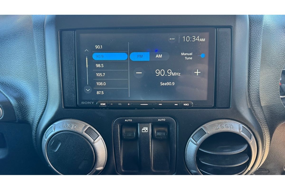2014 Jeep Wrangler Sport (4x4) JK MY13