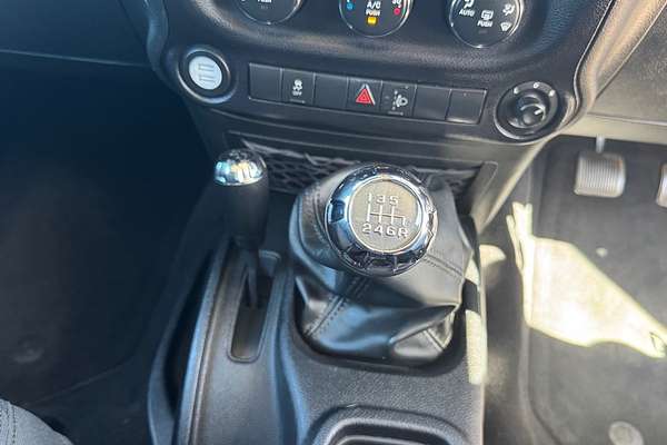 2014 Jeep Wrangler Sport (4x4) JK MY13
