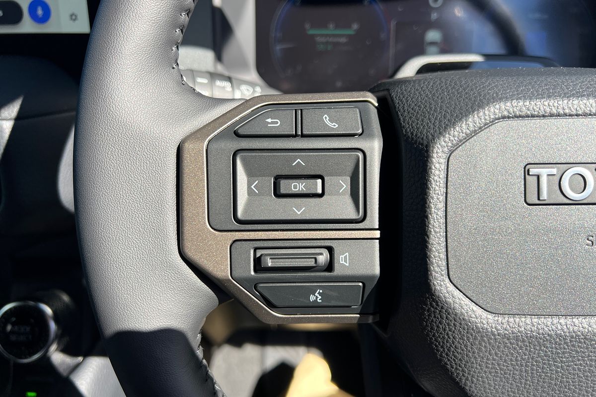 2025 Toyota Landcruiser Prado Altitude GDJ251R
