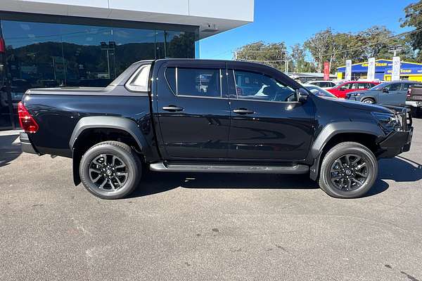 2025 Toyota Hilux Rogue 48V GUN126R 4X4
