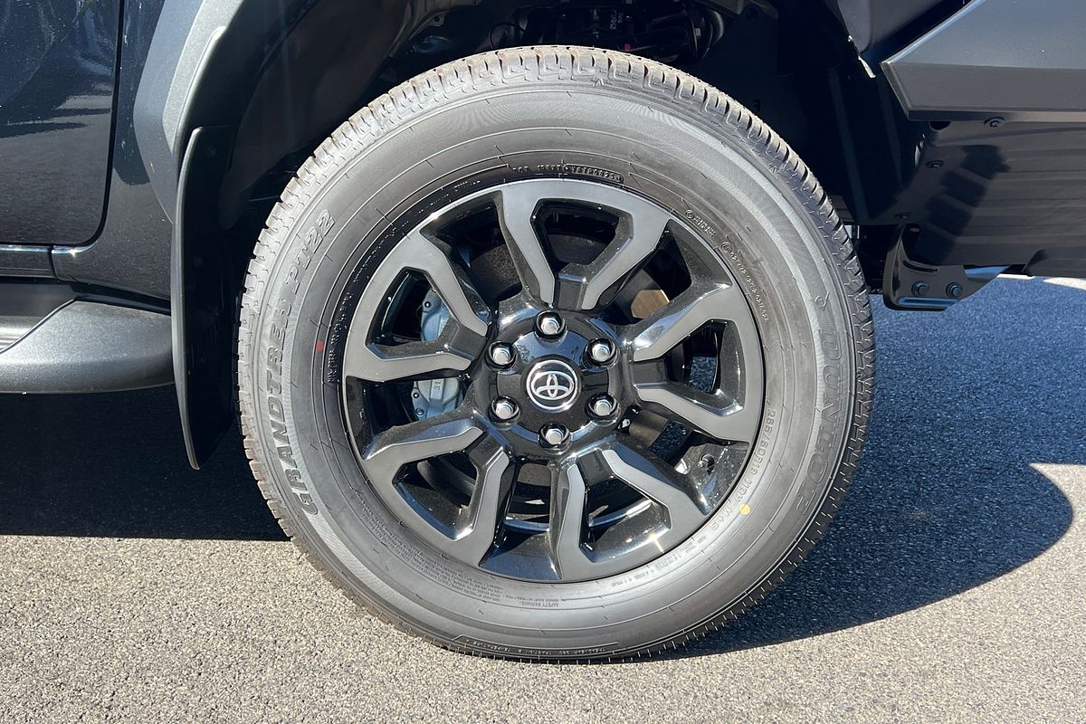 2025 Toyota Hilux Rogue 48V GUN126R 4X4