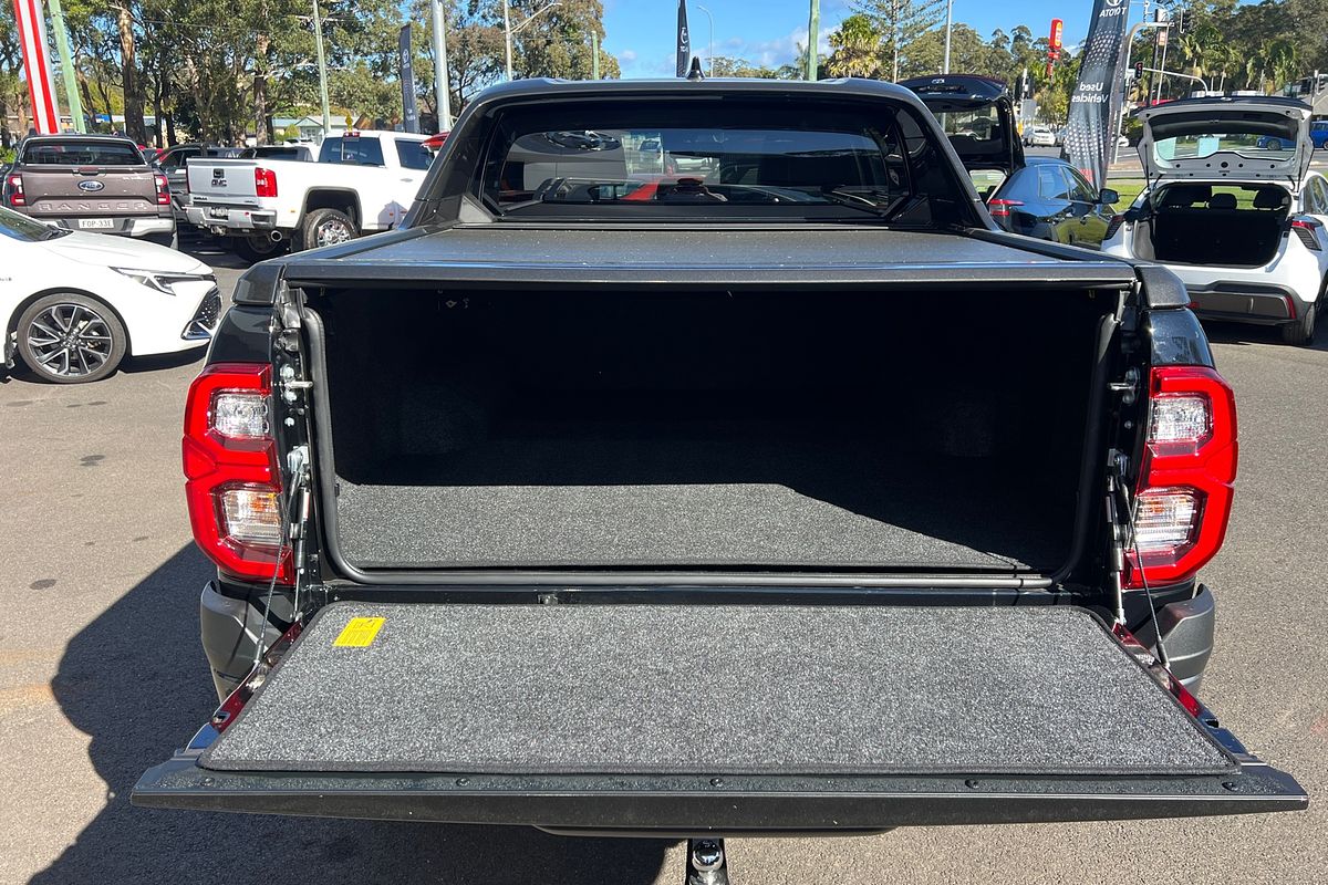 2025 Toyota Hilux Rogue 48V GUN126R 4X4