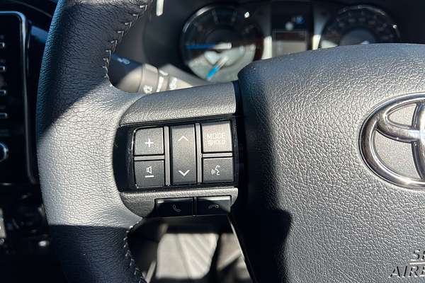 2025 Toyota Hilux Rogue 48V GUN126R 4X4