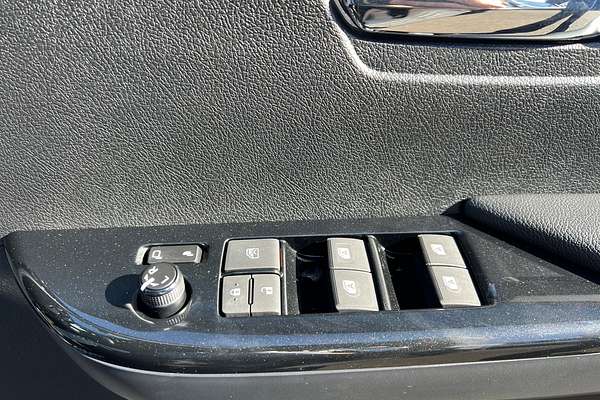 2025 Toyota Hilux Rogue 48V GUN126R 4X4