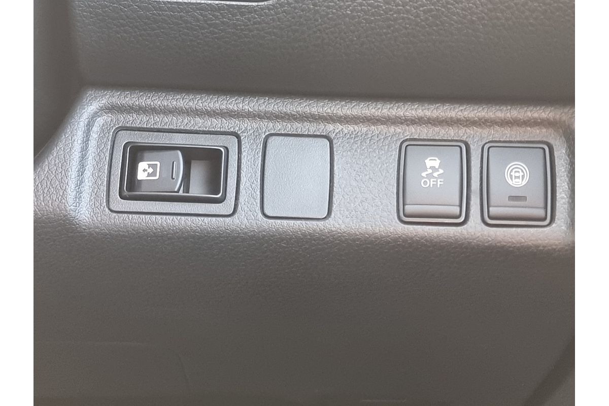 2025 Nissan Navara PRO-4X D23 4X4