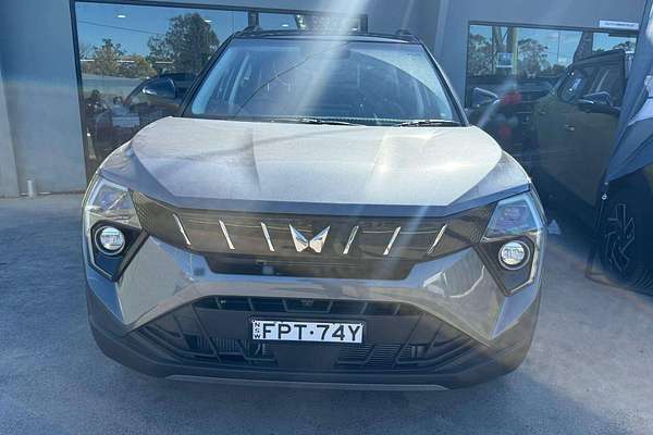 2025 Mahindra XUV3XO AX7L