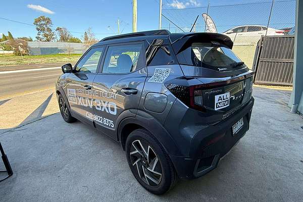 2025 Mahindra XUV3XO AX7L