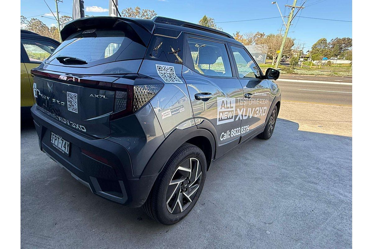 2025 Mahindra XUV3XO AX7L