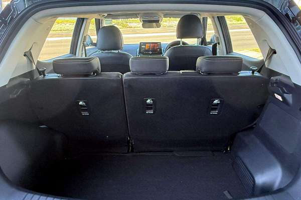 2025 Mahindra XUV3XO AX7L