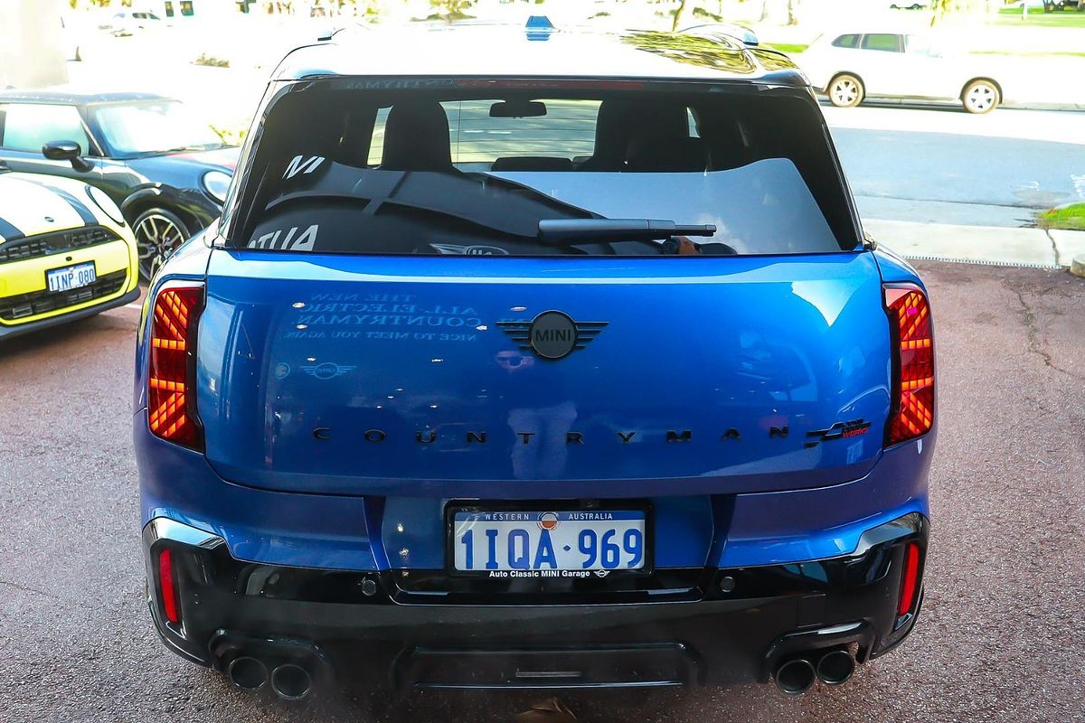 2025 MINI Countryman JCW Favoured U25