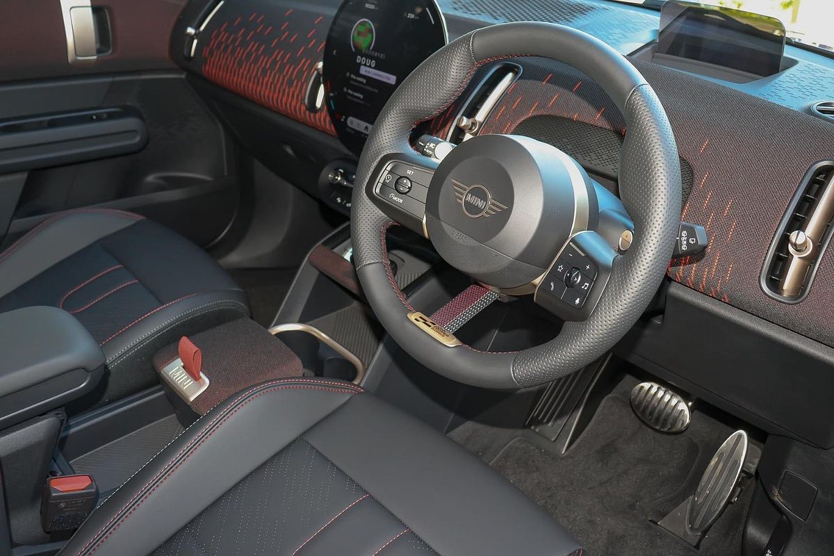 2025 MINI Countryman JCW Favoured U25