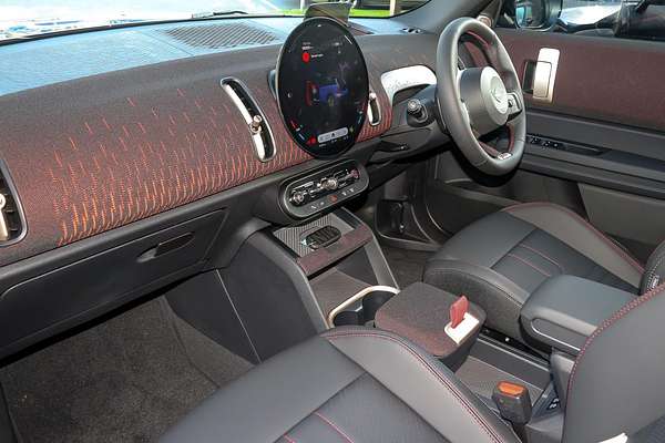 2025 MINI Countryman JCW Favoured U25
