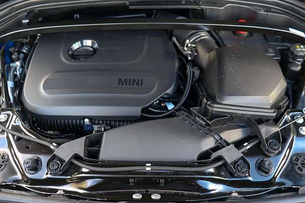 2025 MINI Countryman JCW Favoured U25