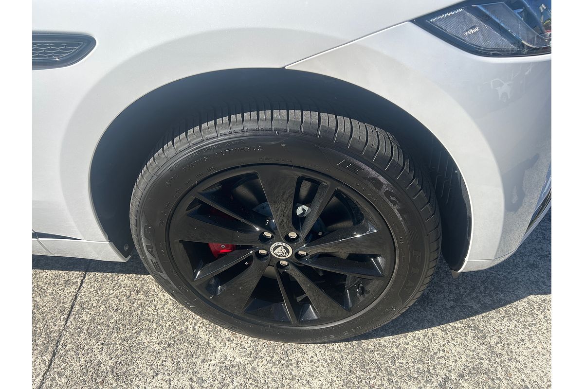 2023 Jaguar F-PACE 400 Sport X761