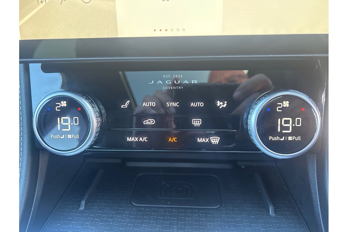 2023 Jaguar F-PACE 400 Sport X761