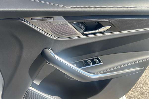 2023 Jaguar F-PACE 400 Sport X761