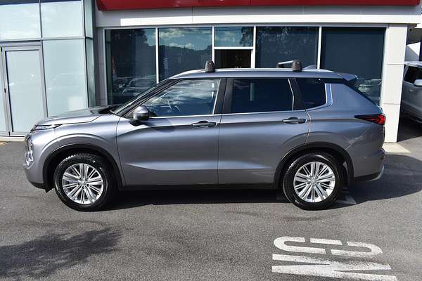 2022 Mitsubishi Outlander LS ZM