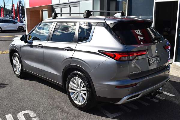 2022 Mitsubishi Outlander LS ZM