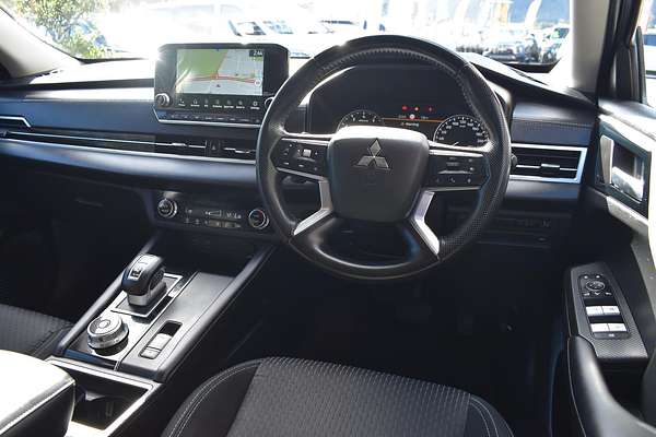 2022 Mitsubishi Outlander LS ZM