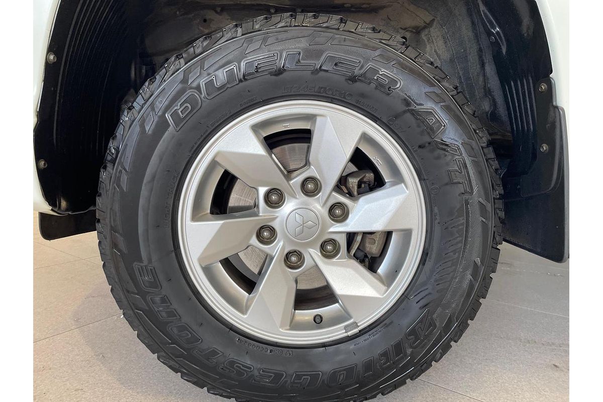 2022 Mitsubishi Triton GLX+ MR 4X4
