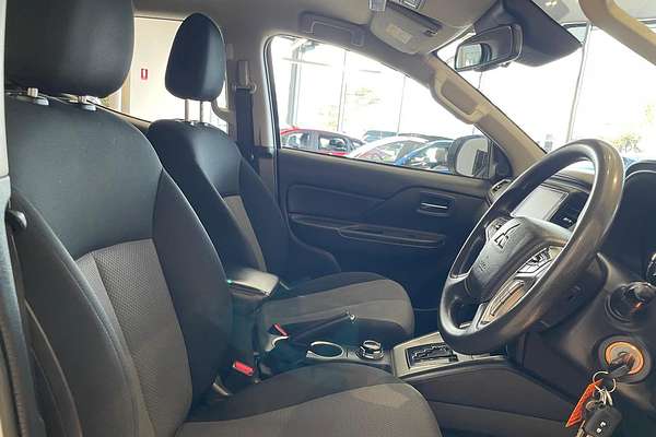 2022 Mitsubishi Triton GLX+ MR 4X4