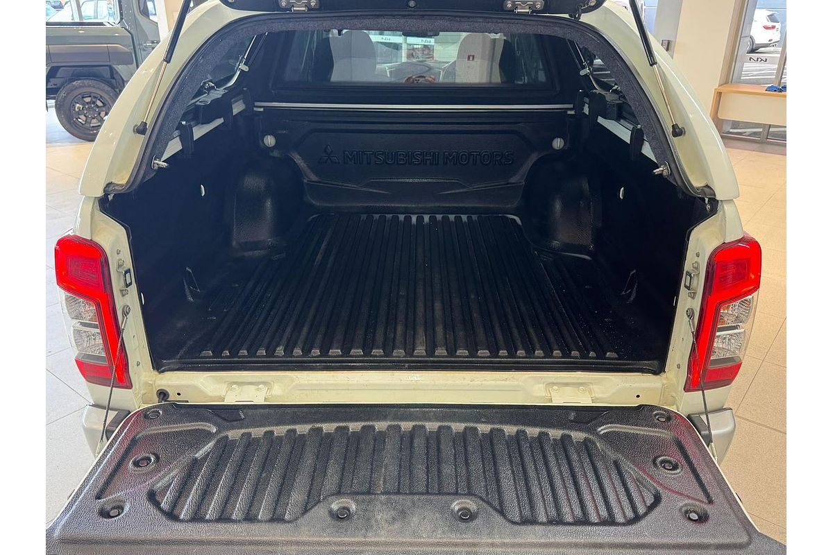 2021 Mitsubishi Triton GLS MR 4X4