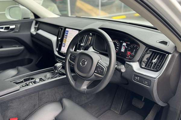 2020 Volvo XC60 T5 Momentum