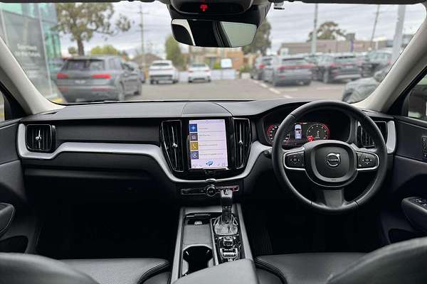 2020 Volvo XC60 T5 Momentum