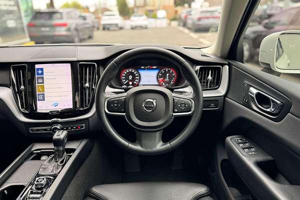 2020 Volvo XC60 T5 Momentum