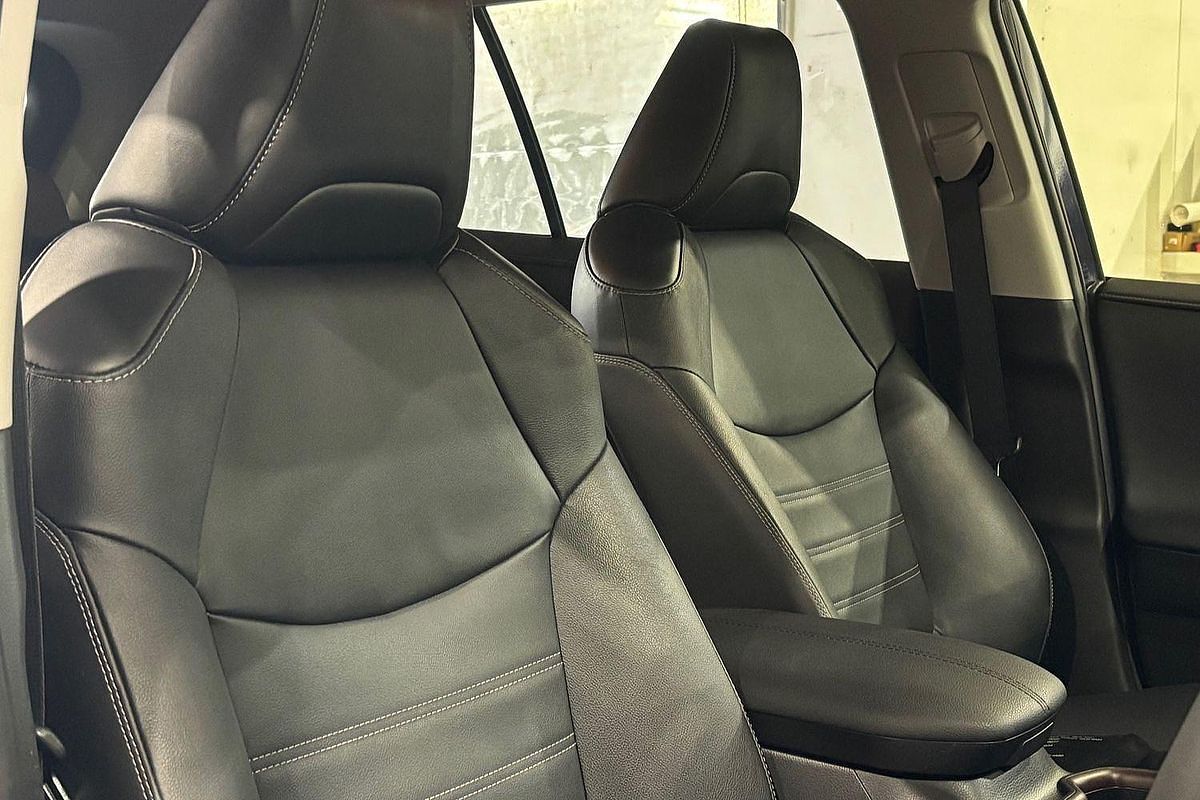 2020 Toyota RAV4 Cruiser AXAH52R