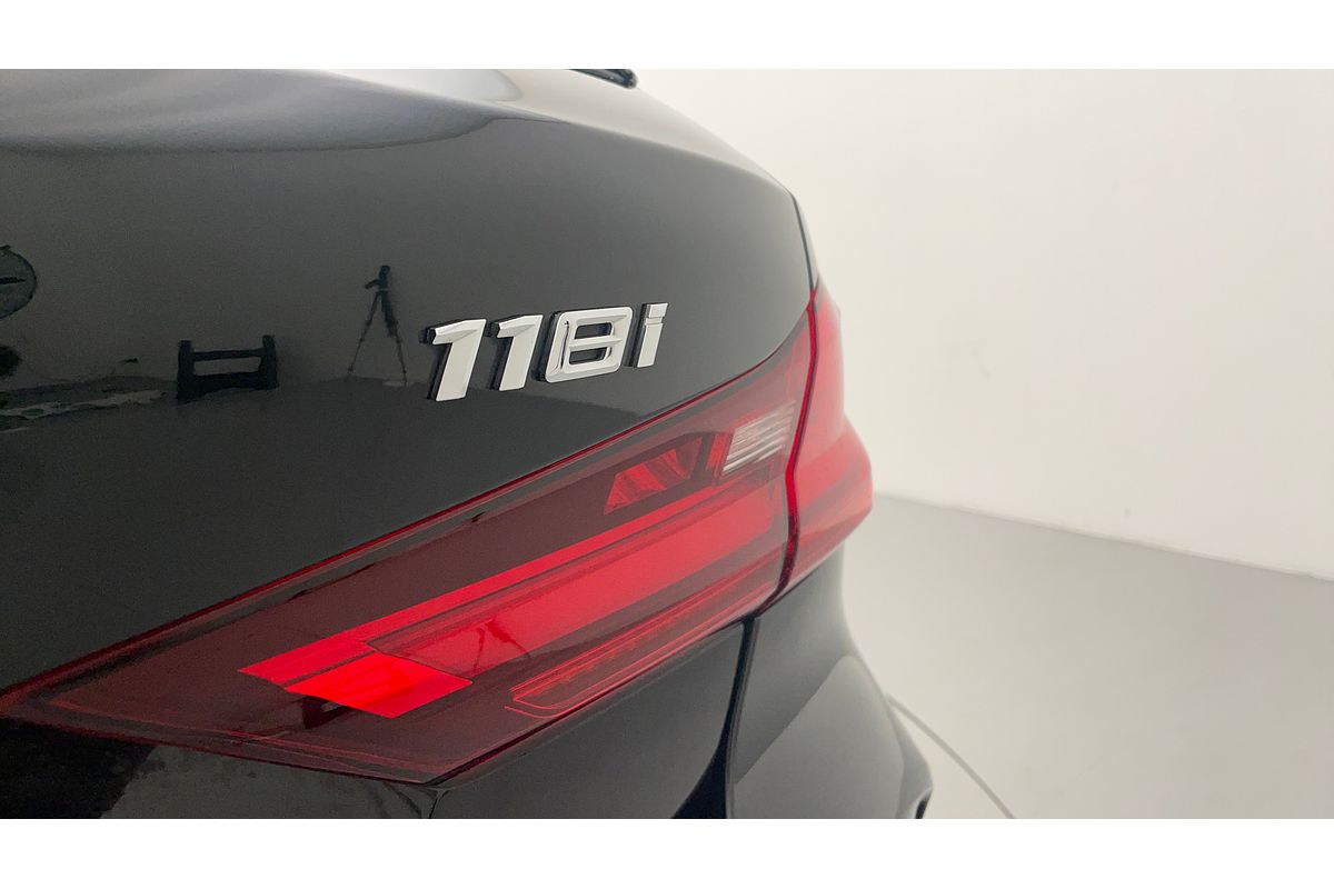 2021 BMW 1 18i M SPORT F40
