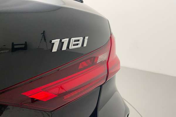 2021 BMW 1 18i M SPORT F40