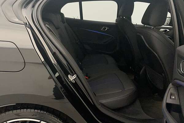 2021 BMW 1 18i M SPORT F40