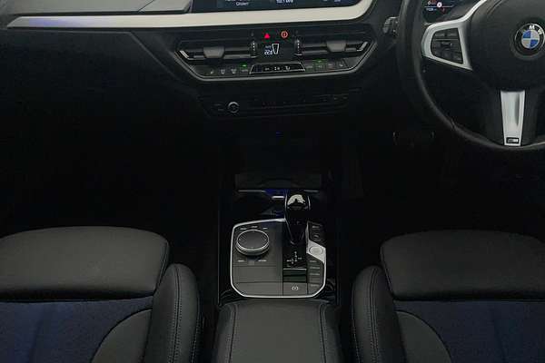 2021 BMW 1 18i M SPORT F40