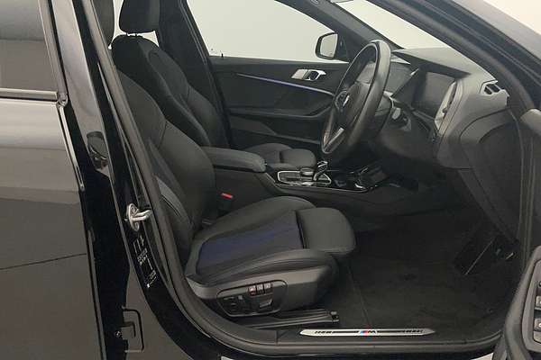 2021 BMW 1 18i M SPORT F40