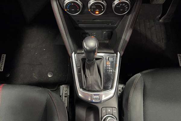 2015 Mazda 2 GENKI DJ