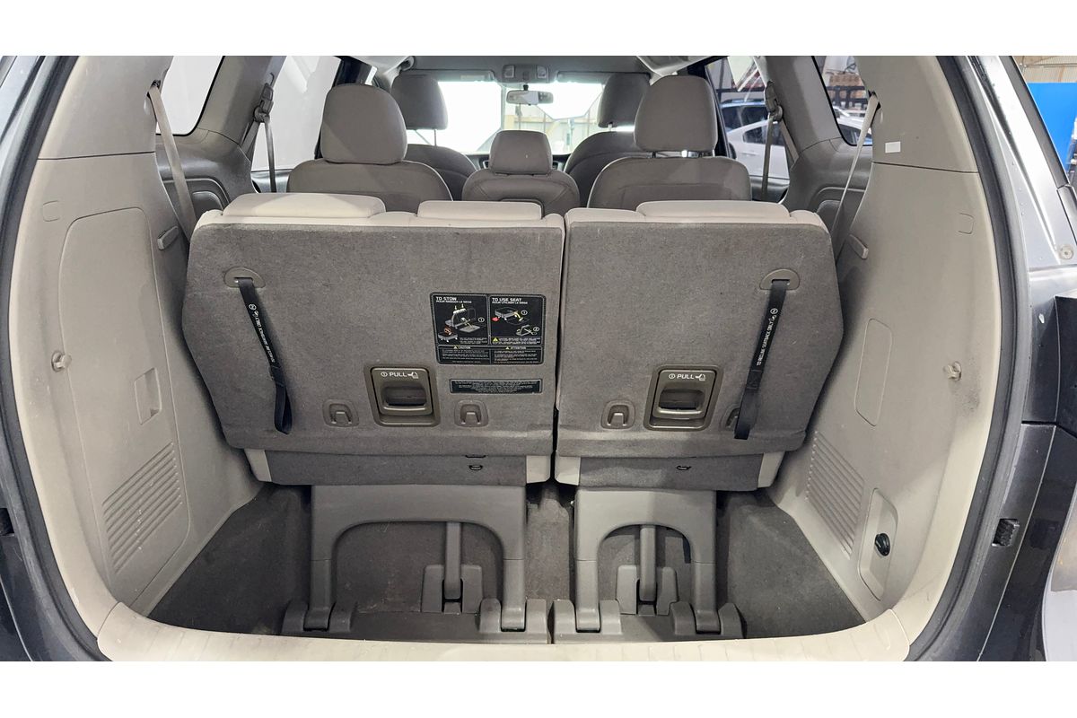 2016 Kia Carnival S YP MY16 UPDATE