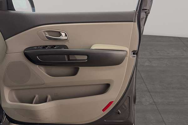 2016 Kia Carnival S YP MY16 UPDATE