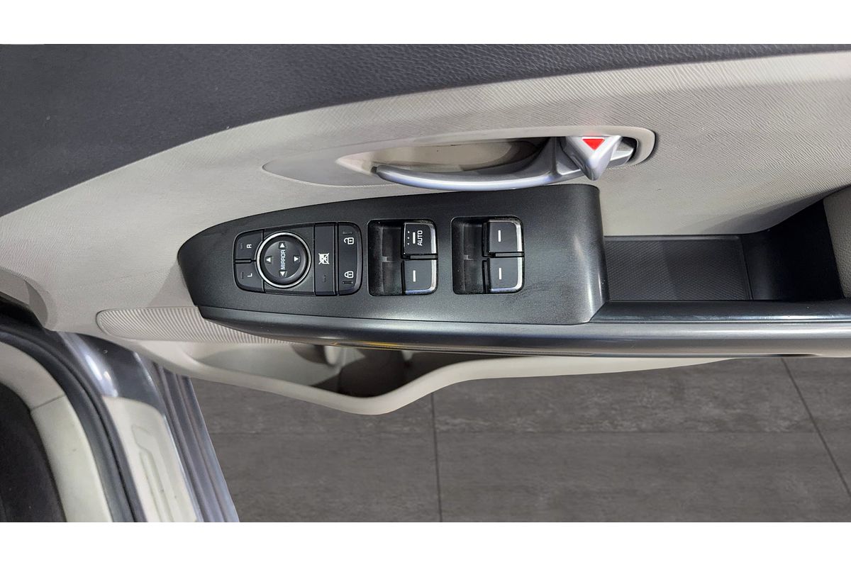 2016 Kia Carnival S YP MY16 UPDATE