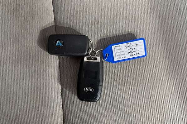 2016 Kia Carnival S YP MY16 UPDATE