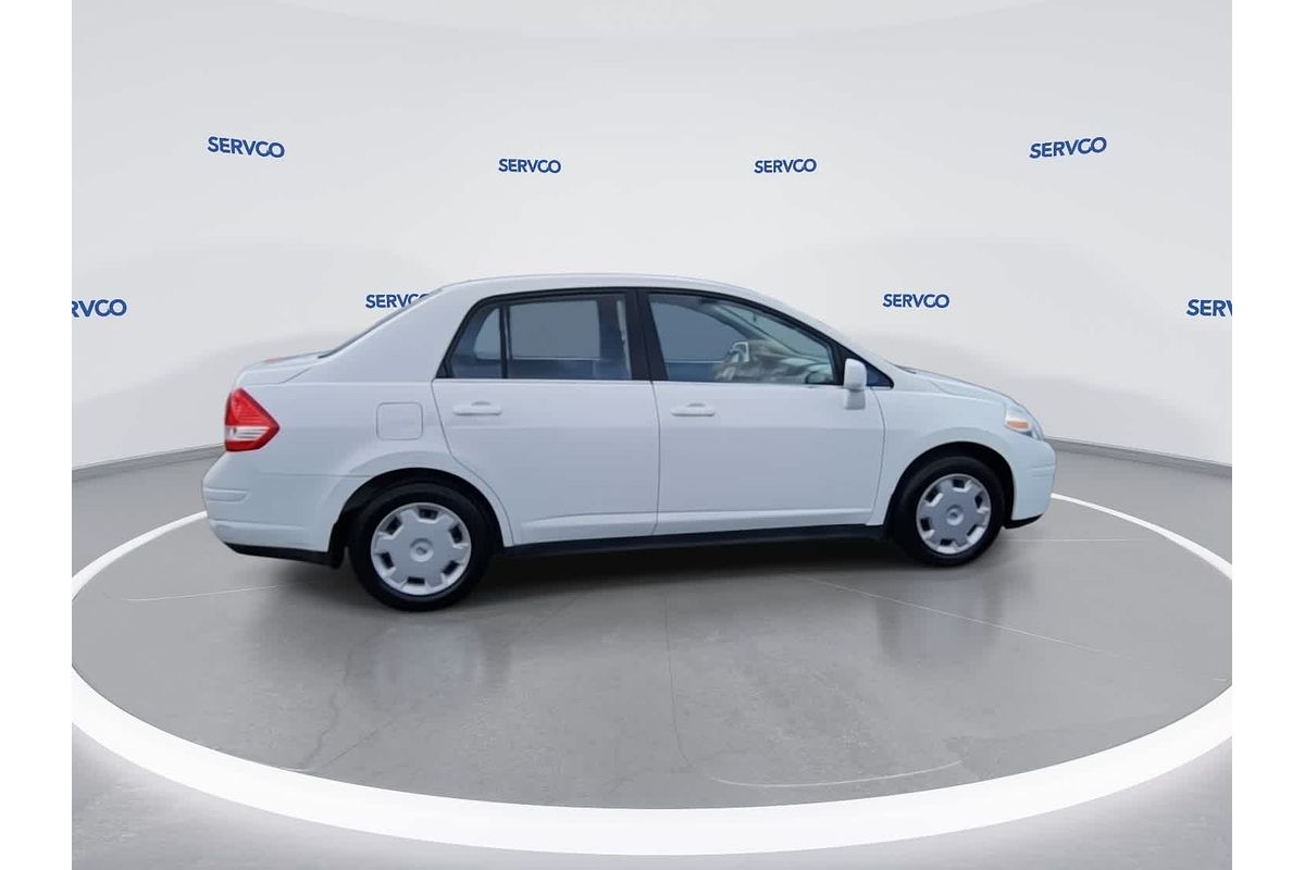 2007 Nissan Versa 1.8 S