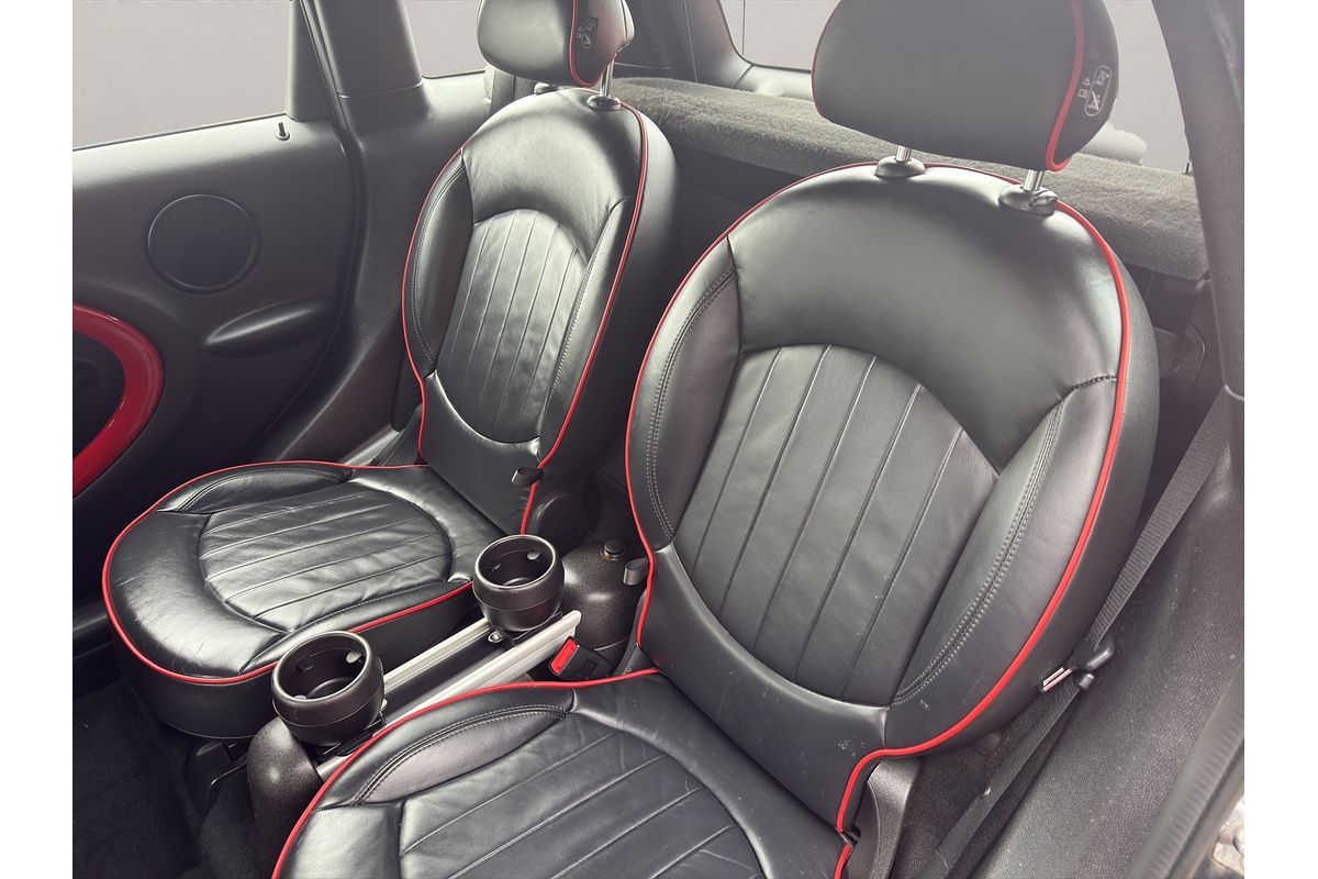 2013 MINI Cooper ALL 4 JCW
