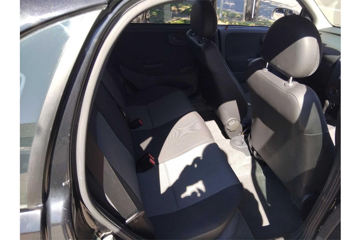 2005 Holden Barina XC