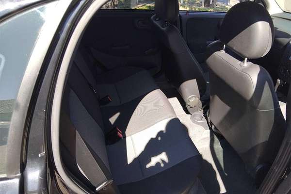 2005 Holden Barina XC
