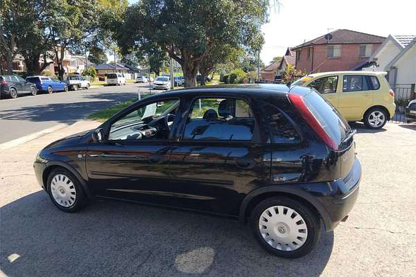 2005 Holden Barina XC