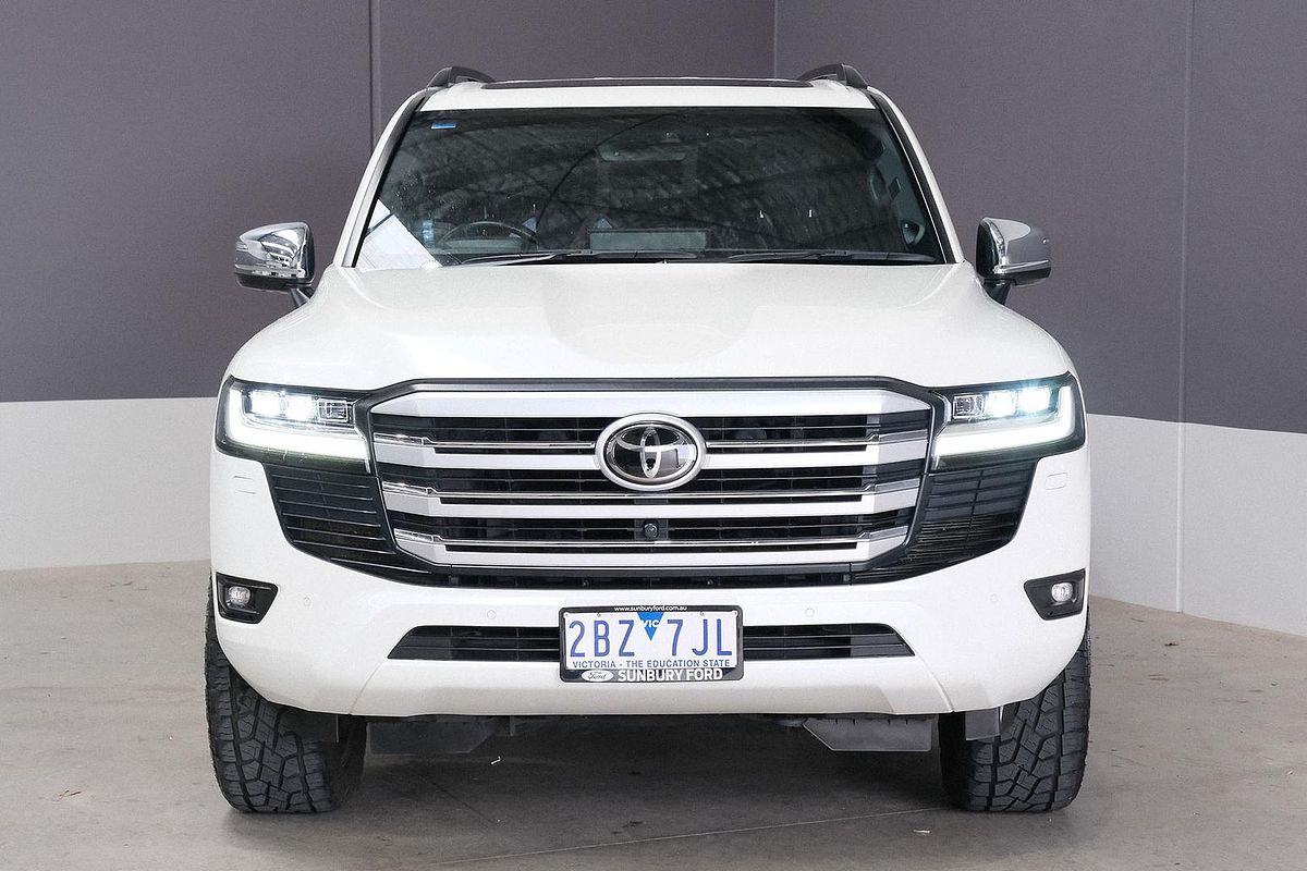 2022 Toyota Landcruiser Sahara FJA300R
