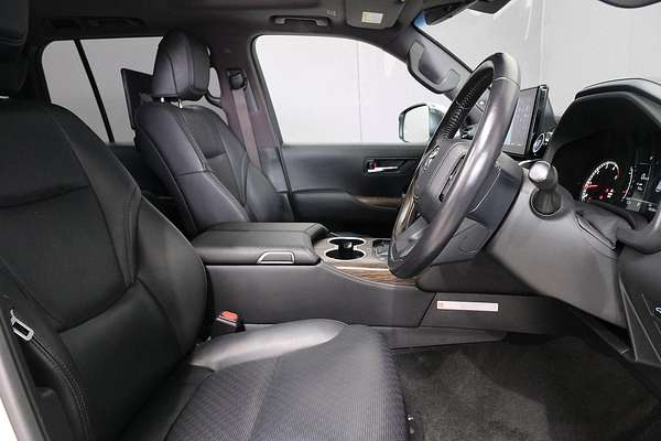 2022 Toyota Landcruiser Sahara FJA300R